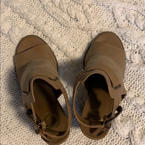 Peep toe high heel booties - Picture 6 of 6